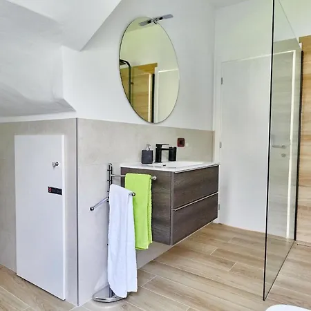 Casa Titi * マルチェージネ